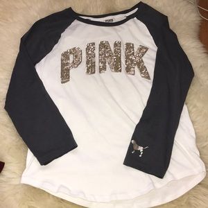 White and gray 3/4 sleeve too with gold detailing